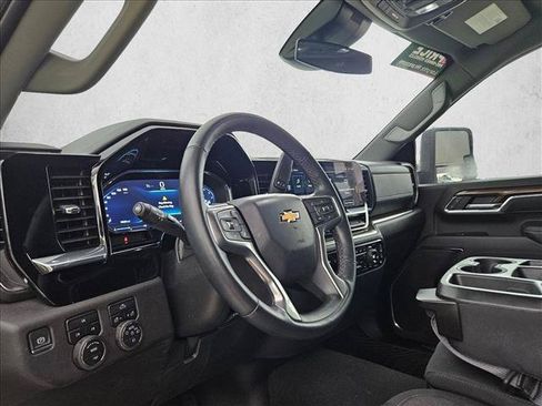 Used 2024 Chevrolet Silverado 3500 LT w/ Convenience Package AWD/4WD image 9