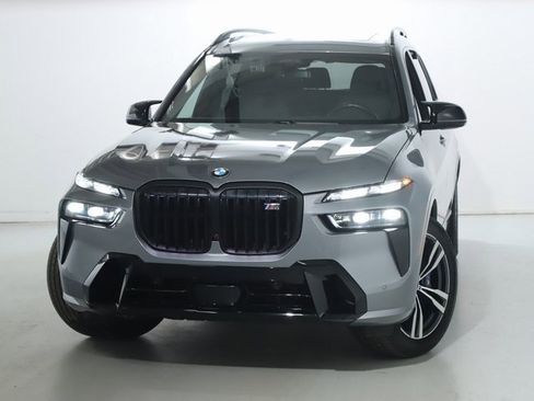 Used 2024 BMW X7 M60i w/ Executive Package image 3