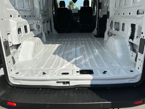 New 2026 Ford Transit 250 148 Medium Roof Extended AWD image 10
