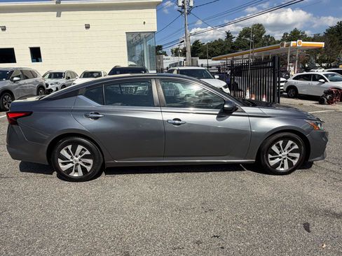 Used 2019 Nissan Altima 2.5 S FWD image 2