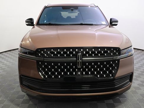 Used 2025 Lincoln Navigator Black Label image 10