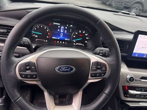 Used 2023 Ford Explorer XLT w/ Equipment Group 202A image 35