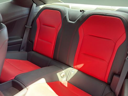 Used 2020 Chevrolet Camaro SS RWD image 15