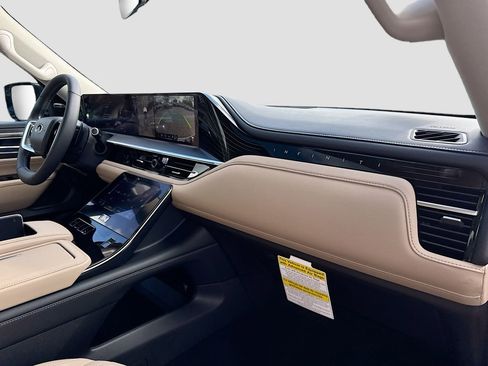 New 2026 INFINITI QX80 Pure RWD image 32