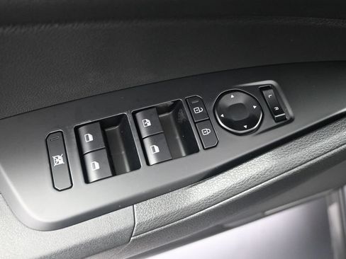 New 2027 Kia Sportage S FWD image 10