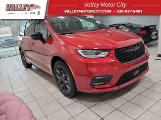 New 2026 Chrysler Pacifica Select w/ S Appearance Package 360° Tour