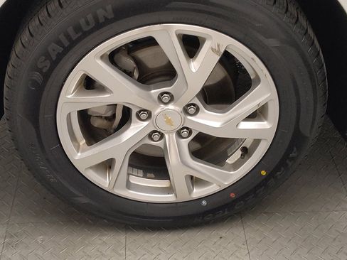 Used 2020 Chevrolet Equinox LT FWD image 31