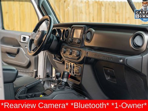 Used 2018 Jeep Wrangler Unlimited Sport S AWD/4WD image 17