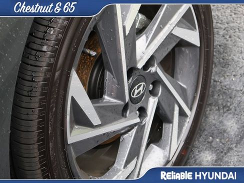 Certified 2026 Hyundai Elantra Limited FWD image 24
