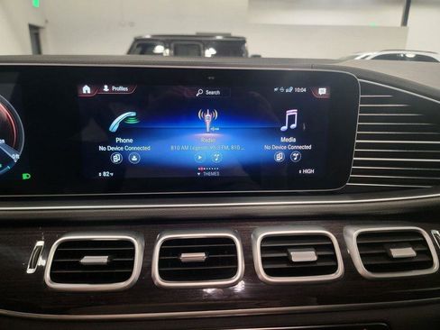 Used 2023 Mercedes-Benz GLS 450 4MATIC image 15