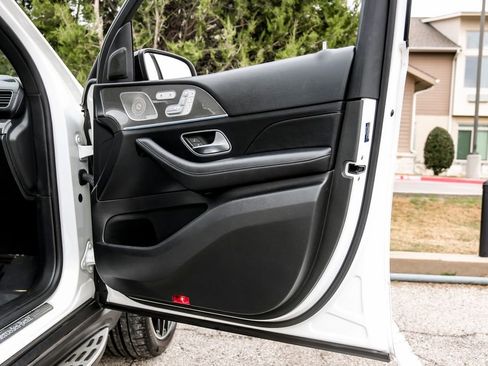 Used 2021 Mercedes-Benz GLS 580 4MATIC image 56