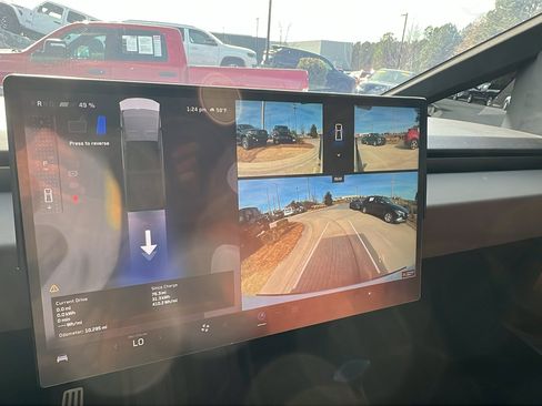 Used 2025 Tesla Cybertruck AWD Crew Cab image 29