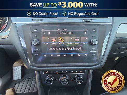 Used 2021 Volkswagen Tiguan SE w/ Panoramic Sunroof Package FWD image 26