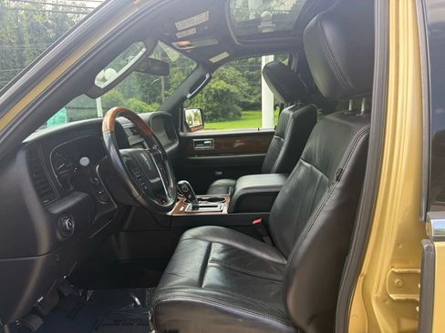Used 2016 Lincoln Navigator L Select image 27