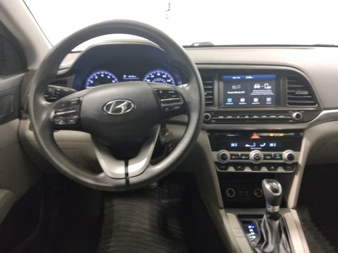 Used 2020 Hyundai Elantra SEL FWD image 22