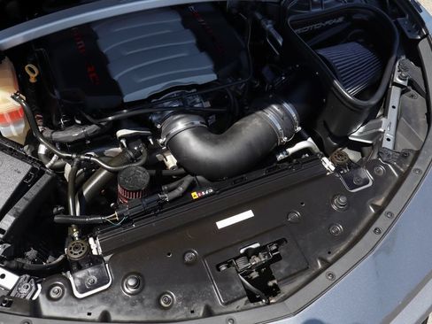 Used 2021 Chevrolet Camaro SS RWD image 13
