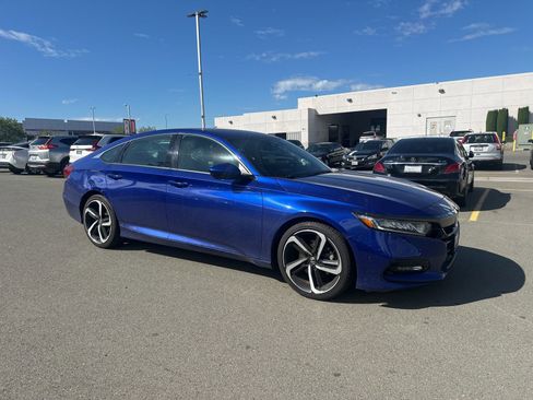 Used 2020 Honda Accord Sport image 2