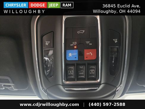 Used 2024 Jeep Grand Cherokee L Limited AWD/4WD image 26
