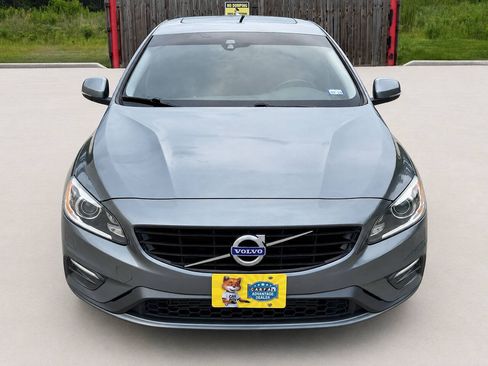 Used 2017 Volvo S60 T5 Dynamic FWD image 2