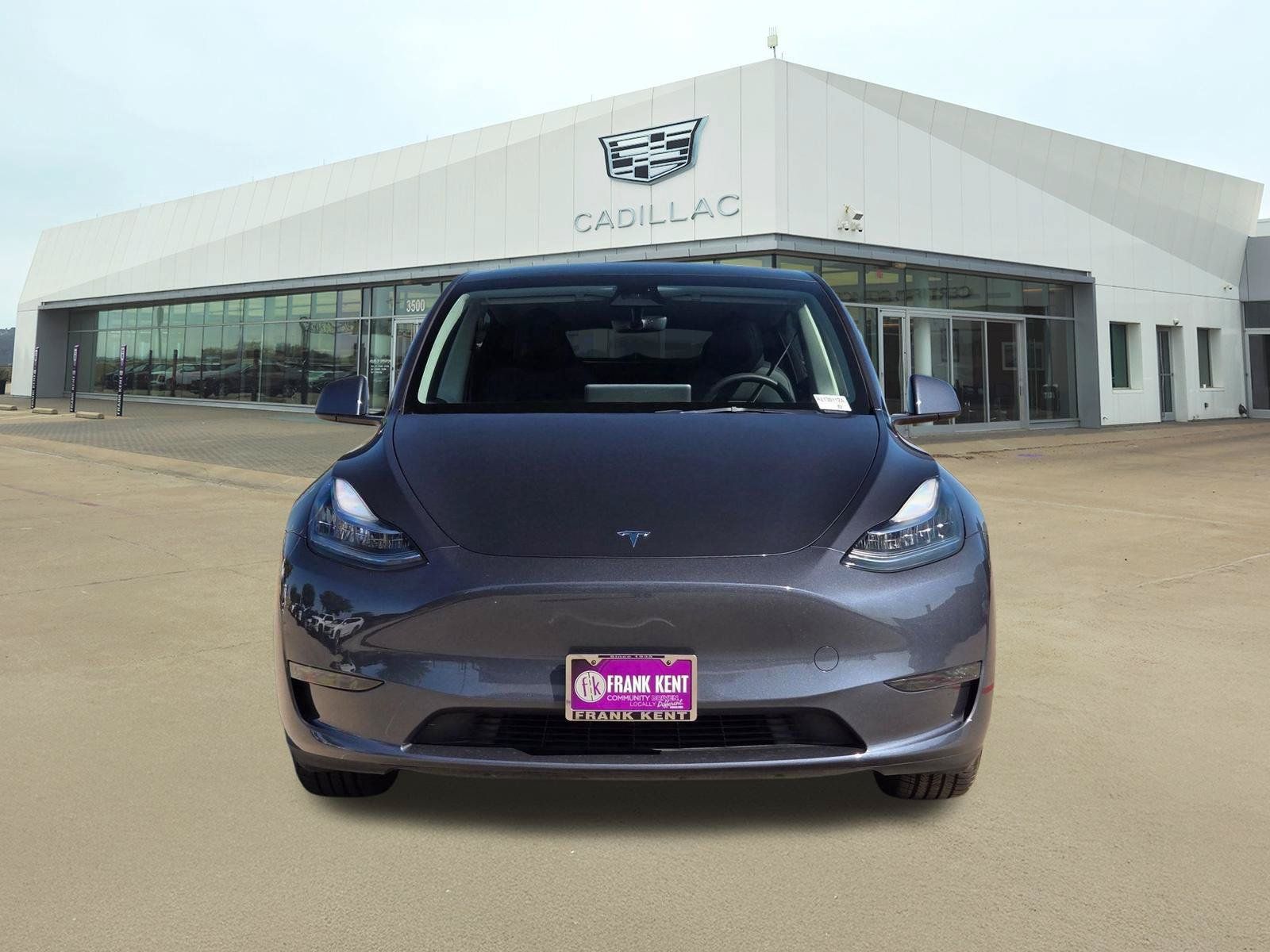 Used 2023 Tesla Model Y Long Range AWD/4WD image 2