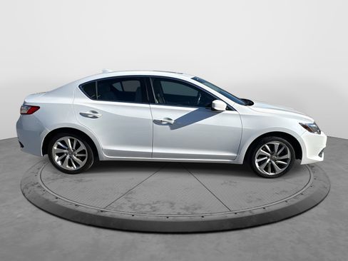 Used 2017 Acura ILX w/ Premium Package image 9