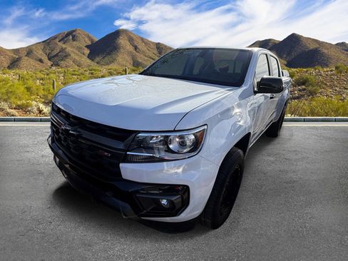 Used 2021 Chevrolet Colorado Z71 RWD image 2