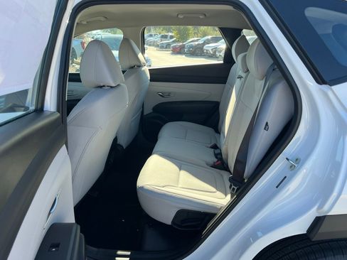 Used 2026 Hyundai Tucson SE FWD image 16