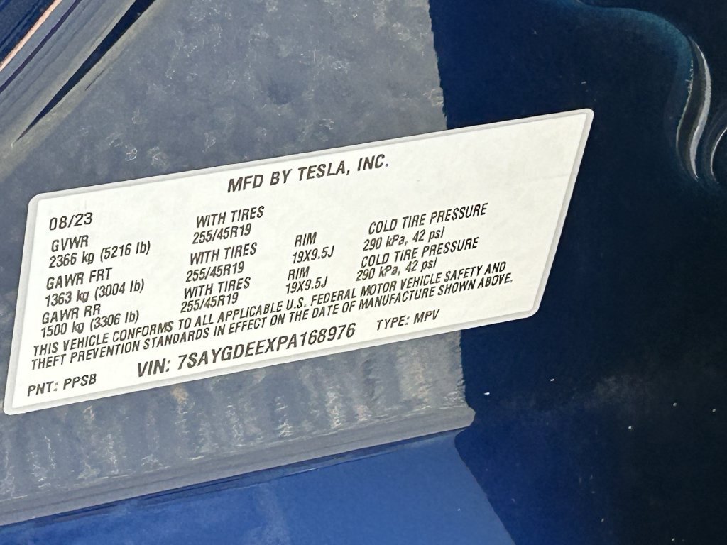Used 2023 Tesla Model Y AWD image 32