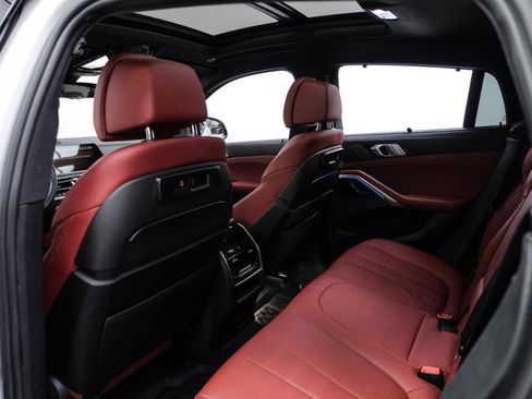 Used 2021 BMW X6 xDrive40i w/ M Sport Package image 35