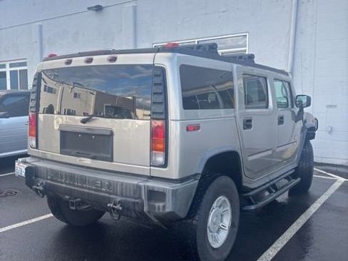 Used 2004 HUMMER H2 Base w/ Preferred Equipment Group image 7