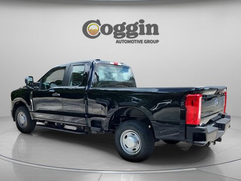 New 2026 Ford F250 XL image 3