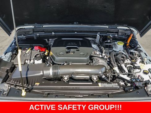 Used 2025 Jeep Wrangler Sahara w/ Safety Group image 25