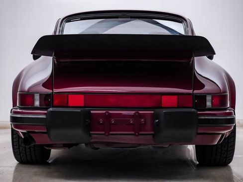 Used 1989 Porsche 911 Carrera RWD image 17