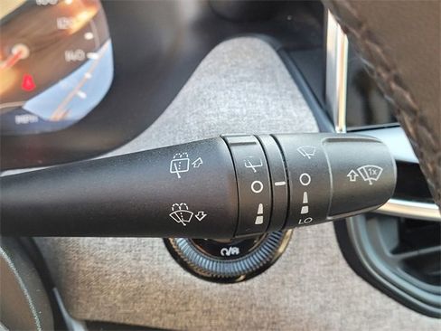 Used 2024 Jeep Compass Latitude image 17