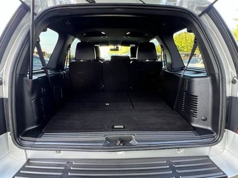 Used 2017 Ford Expedition Limited AWD/4WD image 25