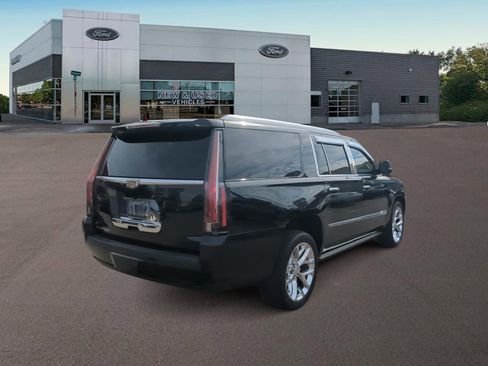 Used 2016 Cadillac Escalade ESV Platinum image 11