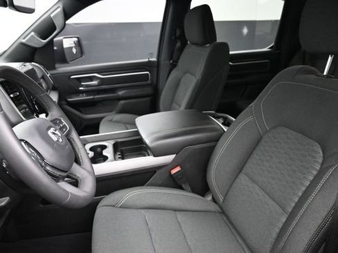 Used 2025 RAM 1500 Big Horn AWD/4WD image 13