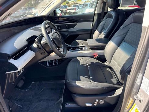 Used 2024 Lincoln Nautilus Reserve w/ Equipment Group 202A image 23