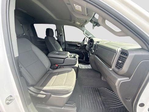 Used 2025 Chevrolet Silverado 1500 LT RWD image 29