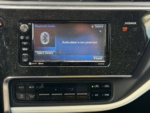 Used 2018 Toyota Corolla iM w/ Carpet Mat Package (TMS) FWD image 18