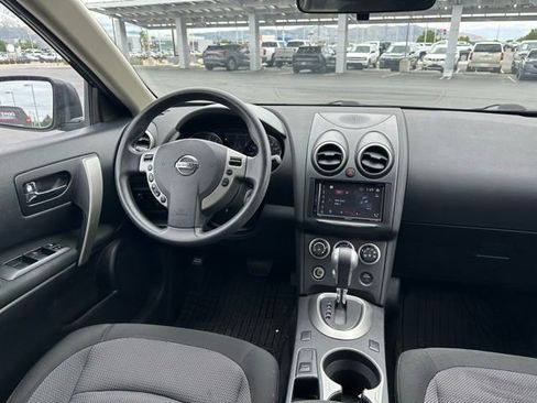 Used 2013 Nissan Rogue SV AWD/4WD image 16