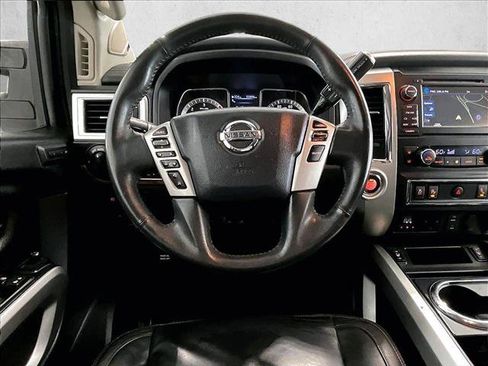 Used 2016 Nissan Titan SL RWD image 7