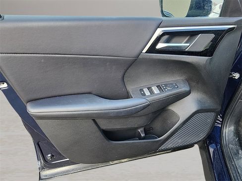 Used 2024 Mitsubishi Outlander SE image 14