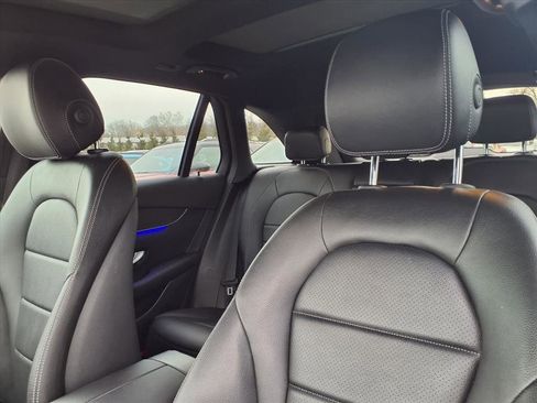 Used 2021 Mercedes-Benz GLC 300 4MATIC image 13