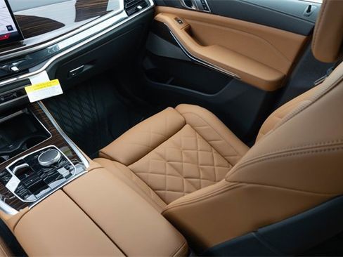 New 2026 BMW X5 xDrive50e w/ Climate Comfort Package image 27