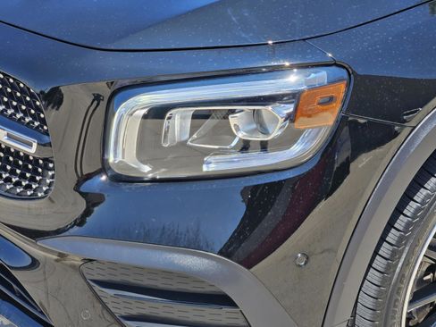 Certified 2023 Mercedes-Benz GLB 250 image 28