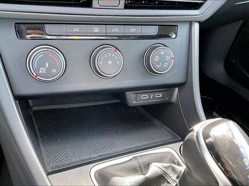 Certified 2024 Volkswagen Jetta S FWD image 28