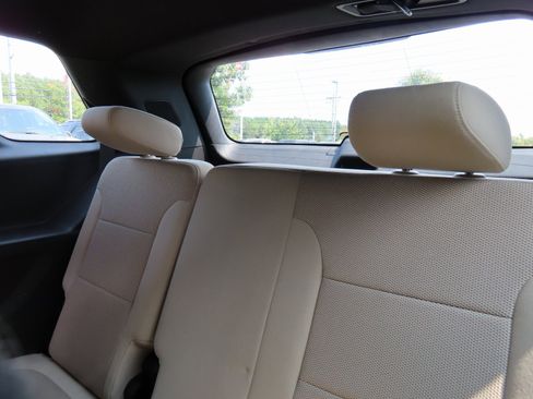 Used 2022 Chevrolet Traverse LT image 31