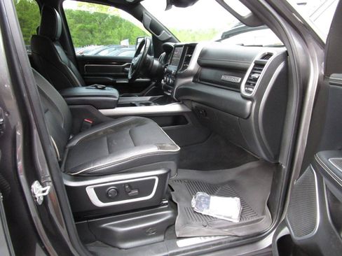 Used 2022 RAM 1500 Laramie w/ Sport Appearance Package AWD/4WD image 28