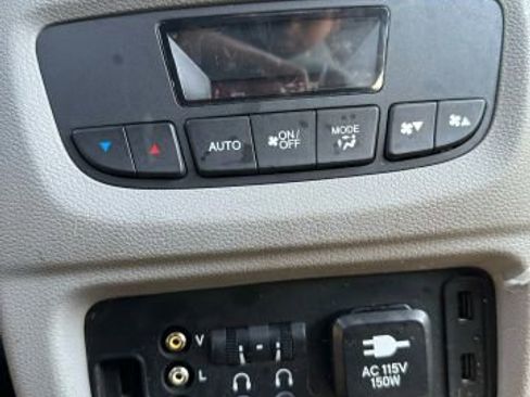 Used 2016 Honda Pilot Touring image 13